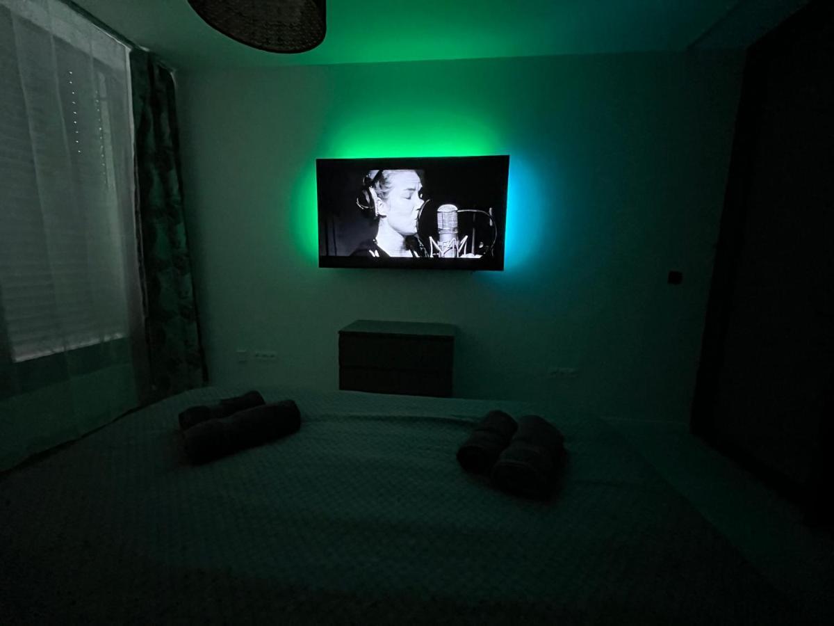 Deluxe Apartment เตร็นชีน ภายนอก รูปภาพ