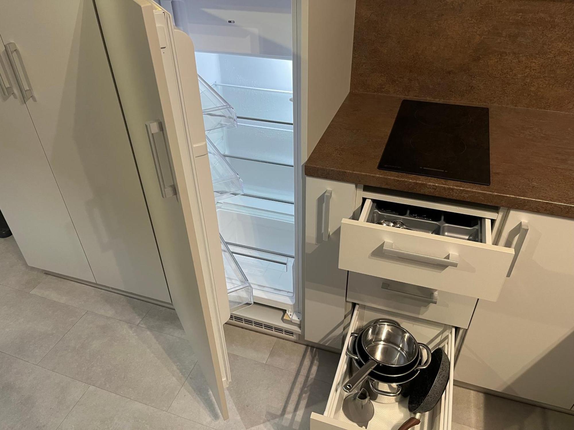 Deluxe Apartment เตร็นชีน ภายนอก รูปภาพ